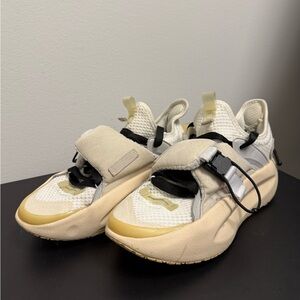 Stylish Men's Beige and Black Sneakers